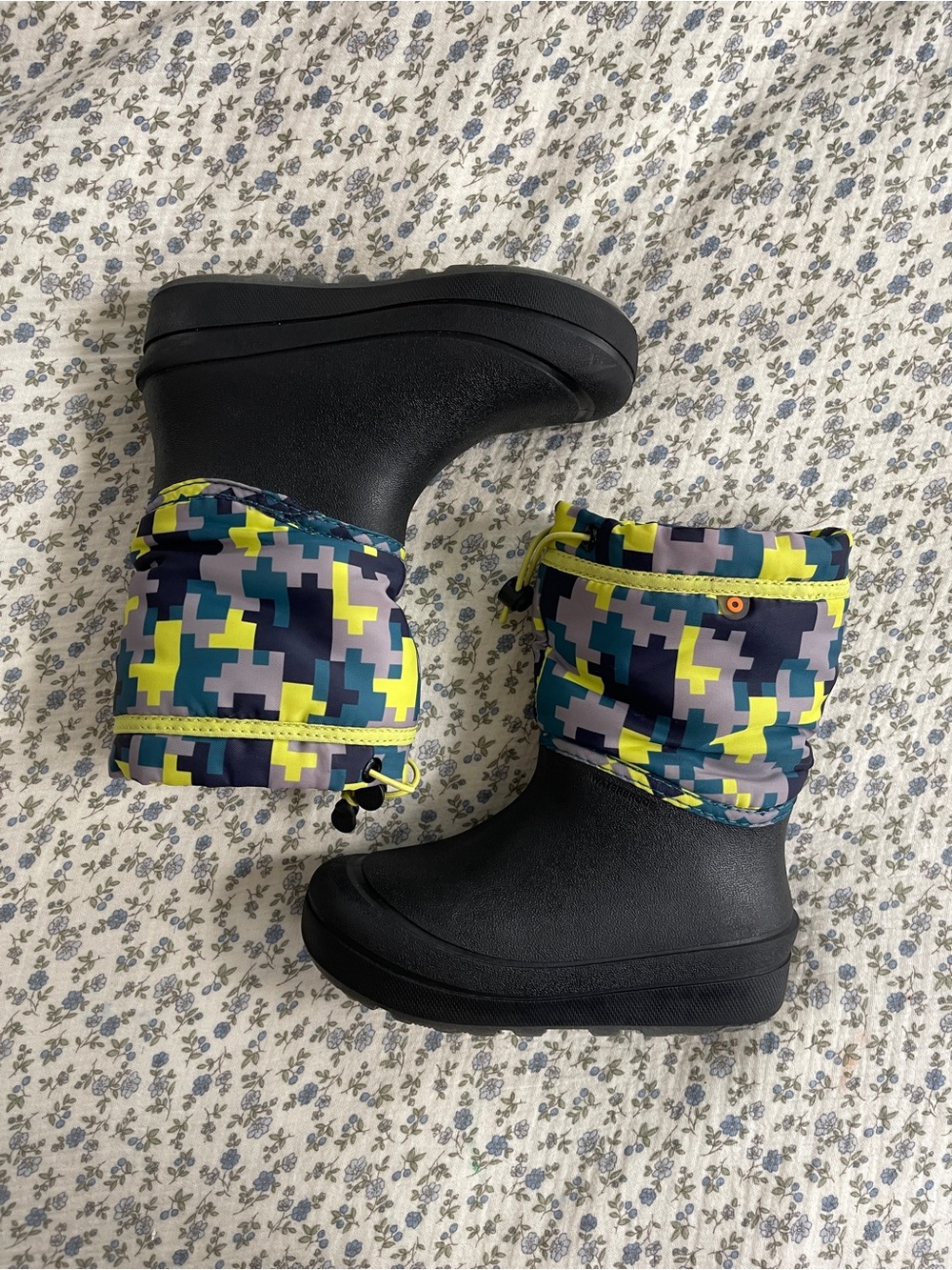 Bogs Kids Snow Shell Boot - Picture 2 of 6